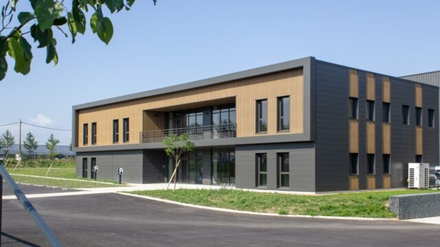 Construction du site de production, de recherche & développement d’Arômes et Liquides (42)